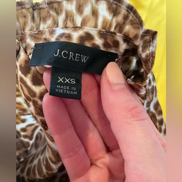 Perfect for Petites - Button Detailed J Crew Animal Print Blouse, Size XXS - Picture 8 of 8